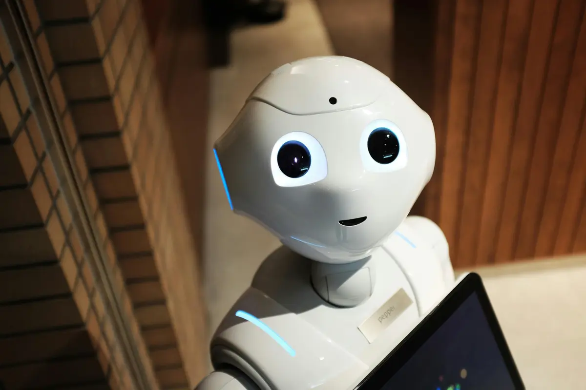 Artificial Intelligence: The Growth Engine of Every Modern Business — How Solinect Automates Your Processes to Boost Efficiency